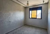 Appartement à vendre près AL BAYT AL AATIQ sur la rue principale