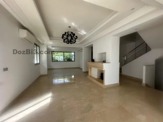Villa à vendre près du McDonald’s près de Oued Merzeg