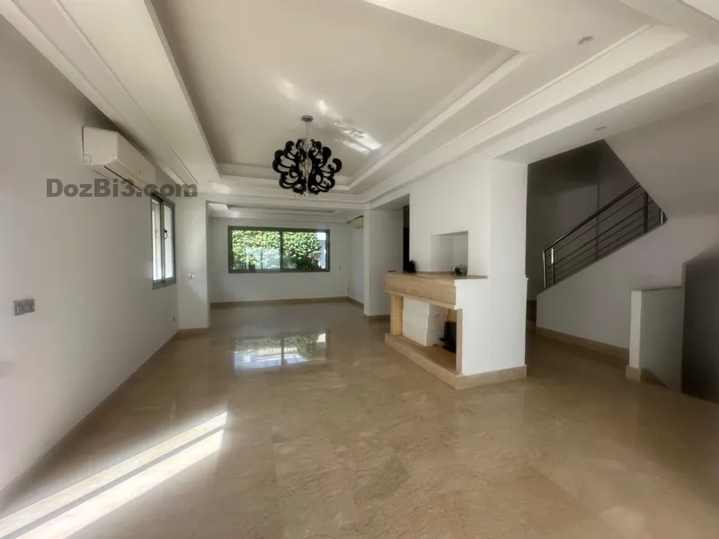 Villa à vendre près du McDonald’s près de Oued Merzeg