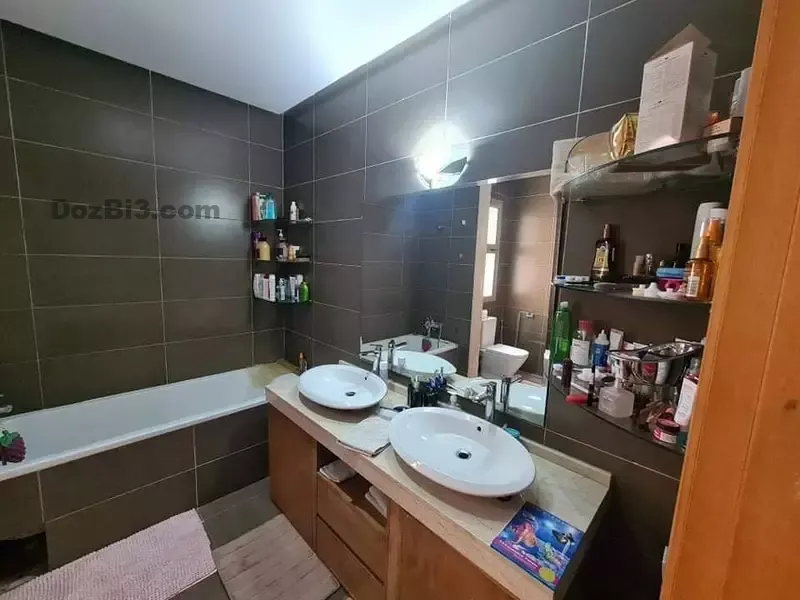 Villa à vendre près du McDonald’s près de Oued Merzeg