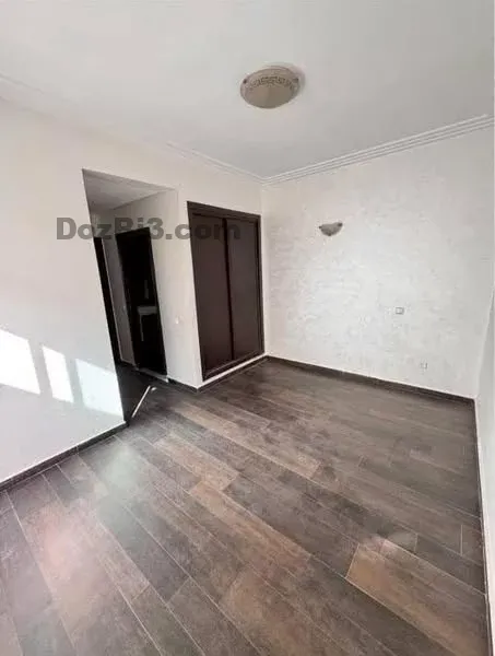 Grand studio à louer Maarif