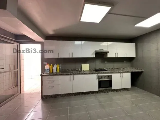 Villa à vendre près du McDonald’s près de Oued Merzeg