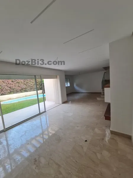 Villa à vendre au centre de Dar Bouazza