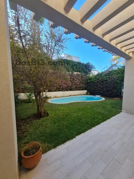 Villa à vendre au centre de Dar Bouazza