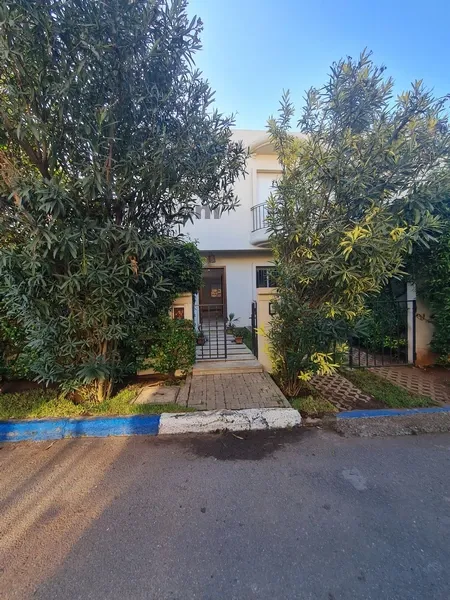 Villa à vendre au centre de Dar Bouazza