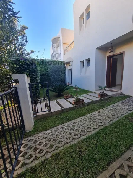 Villa à vendre au centre de Dar Bouazza