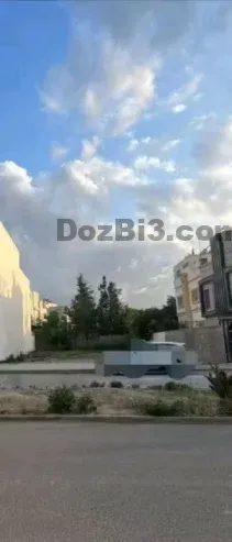 Terrain à vendre route Ain Al-Shaqaf près du Café Lonica