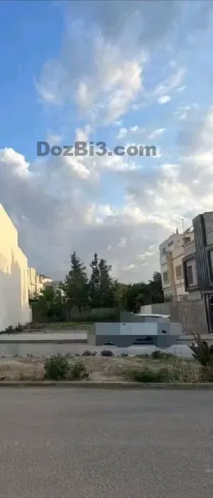 Terrain à vendre route Ain Al-Shaqaf près du Café Lonica