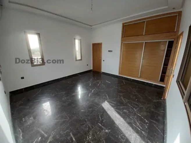 Villa de Prestige à Vendre – Route de Fès, Km 16
