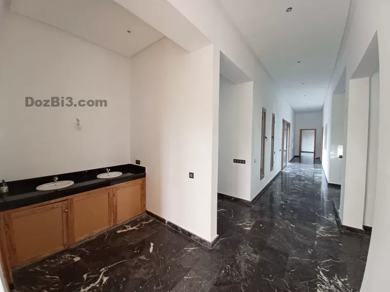 Villa de Prestige à Vendre – Route de Fès, Km 16