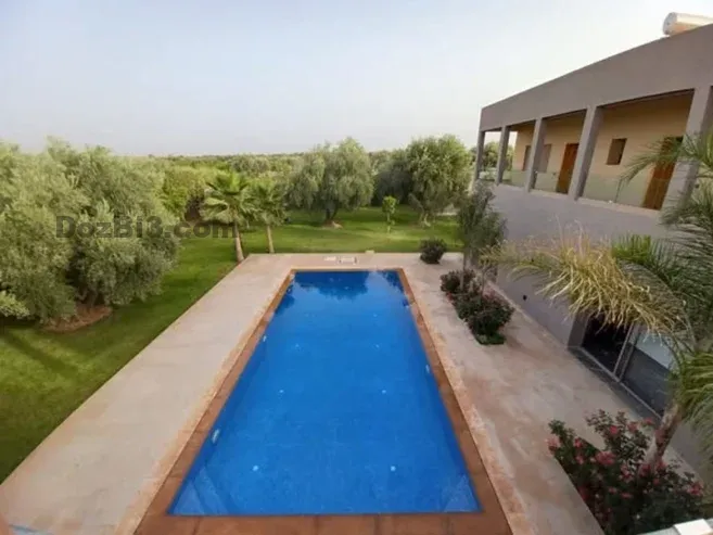 Villa de Prestige à Vendre – Route de Fès, Km 16