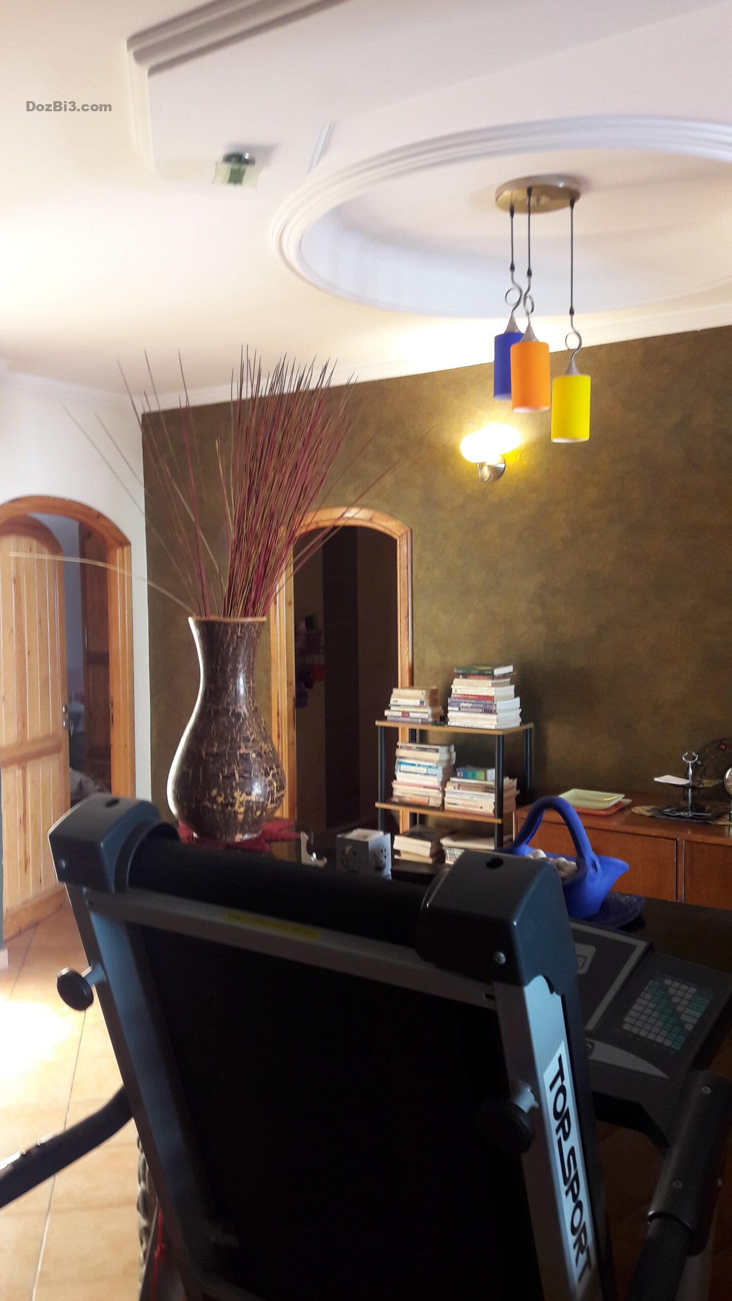 Maison avec magadin commercial
