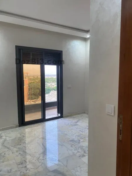 Appartement à louer près de la Banque populaire