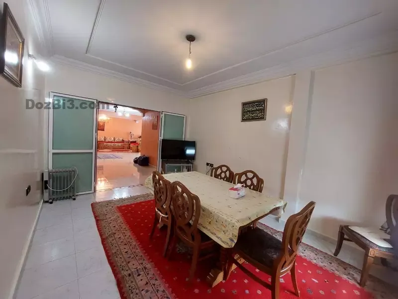 Appartement à vendre rue Farhat Hached près du centre culturel américain