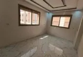 appartement à vendre à côté Al Bustan dans la rue de la Faculté des Sciences