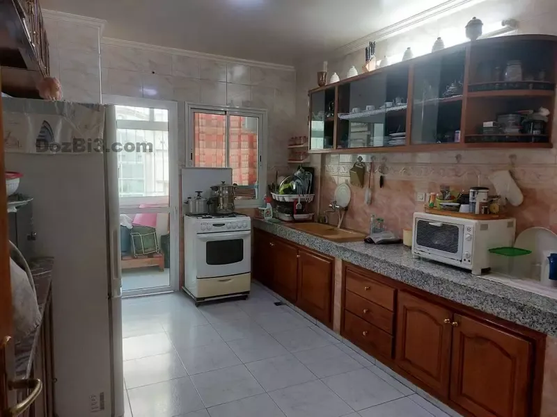 Appartement à vendre rue Farhat Hached près du centre culturel américain