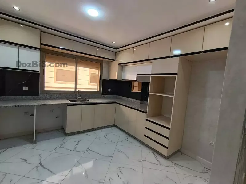 appartement à vendre à côté Al Bustan dans la rue de la Faculté des Sciences
