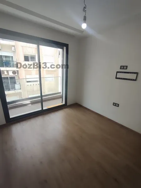 Studio vide a louer Maarif
