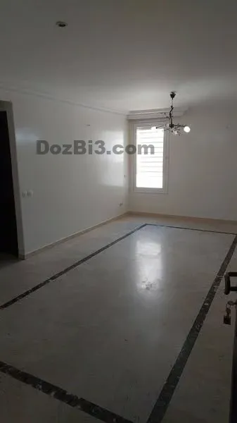 Appartement vide a louer maarif
