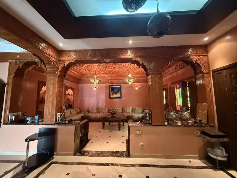 Villa à vendre près de pont entre Kchali (القنطرة بين القشالي)