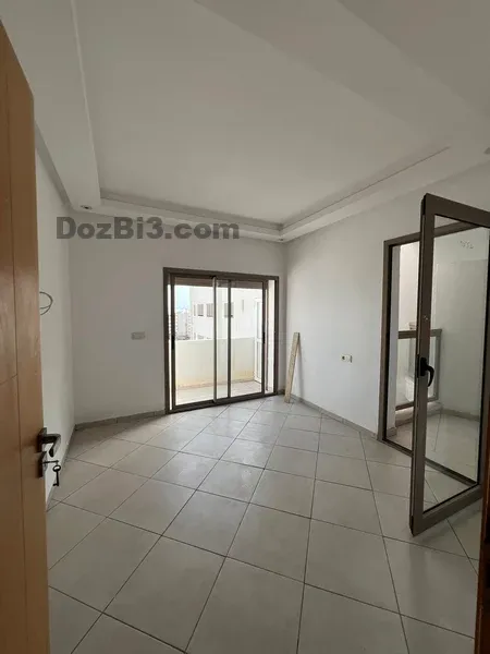 Appartement vide a louer Av mokawama