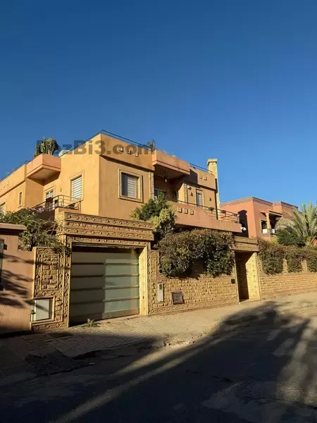 Villa à vendre près de pont entre Kchali (القنطرة بين القشالي)