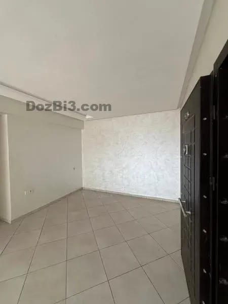 Appartement vide a louer Av mokawama