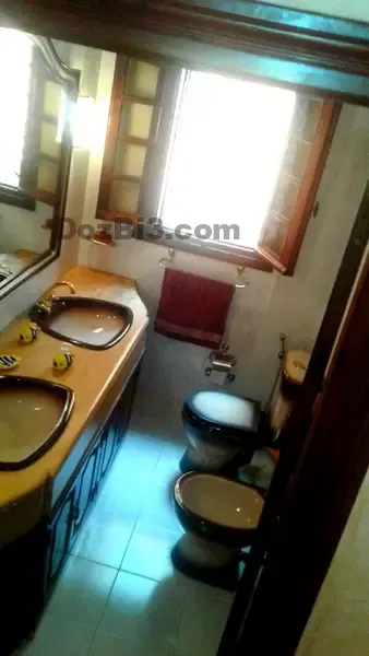 Villa de luxe à vendre dans le quartier chic de Surin