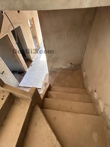 Villa semi fini à vendre à Nwinwich