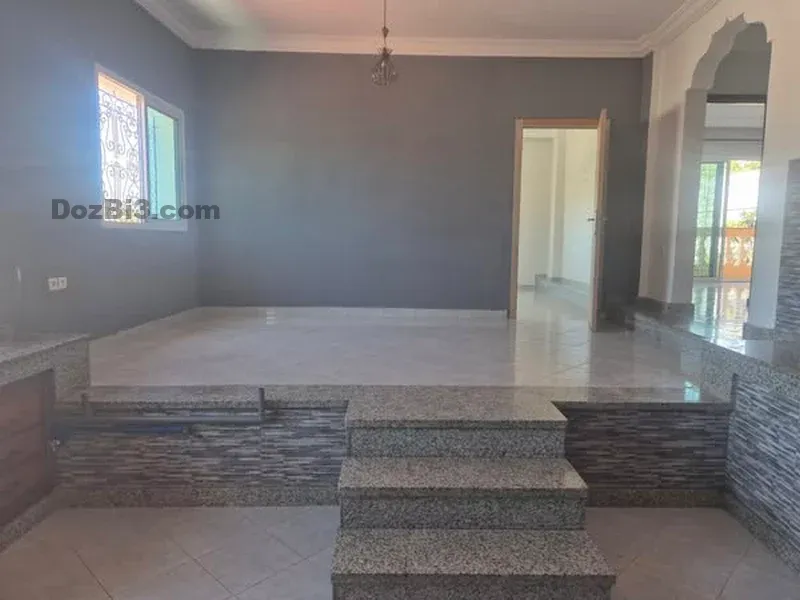 Étage de villa à louer