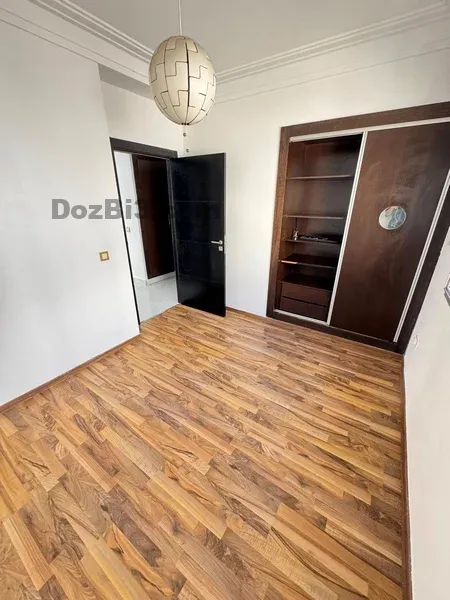 studio vide à louer Maarif