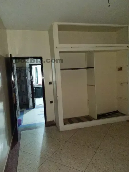 Appartement commercial à louer hay inbaat