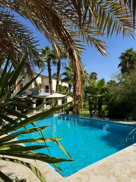 villa à louer avec piscine Targa