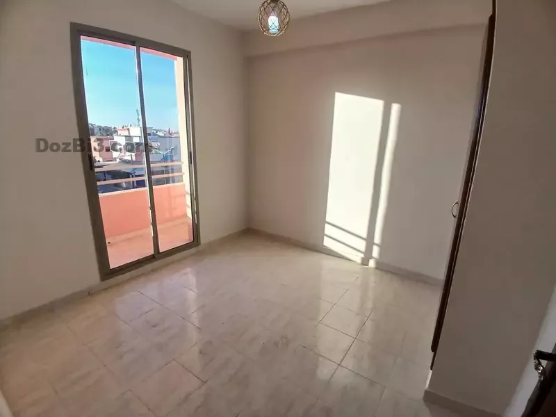 appartement vide à louer MABROUKA