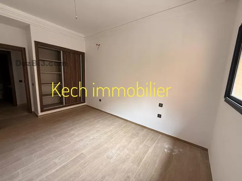 Duplex avec piscine à vendre Gueliz