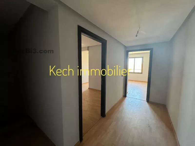 Duplex avec piscine à louer Mabrouka