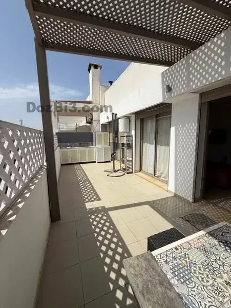 Studio à louer meublé avec Terasse Bourgogne