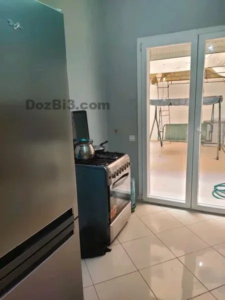 Chambre meublée avec placard à louer Mimouza