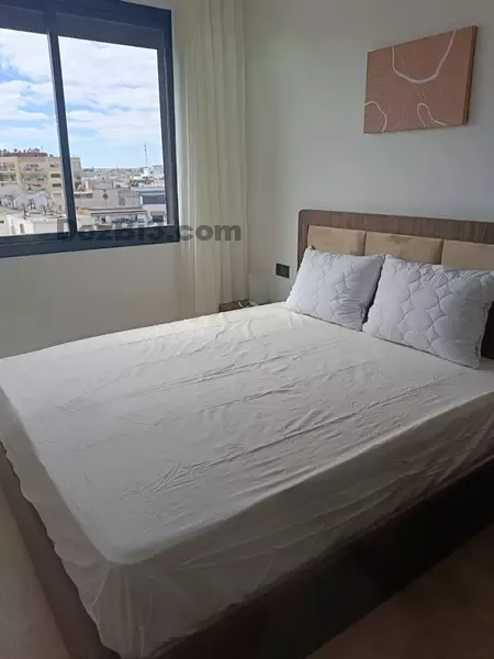 Studio meublé neuf à louer à Belvédère
