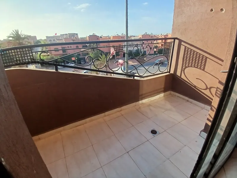 appartement vide a louer longue durée MABROUKA
