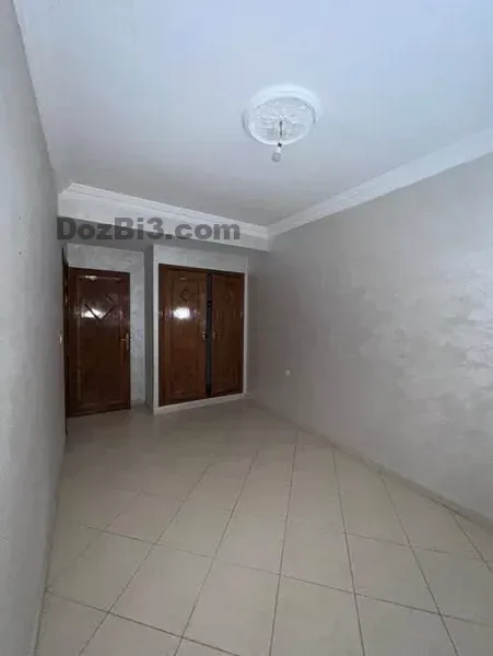 appartement non meublé à louer Souq El had