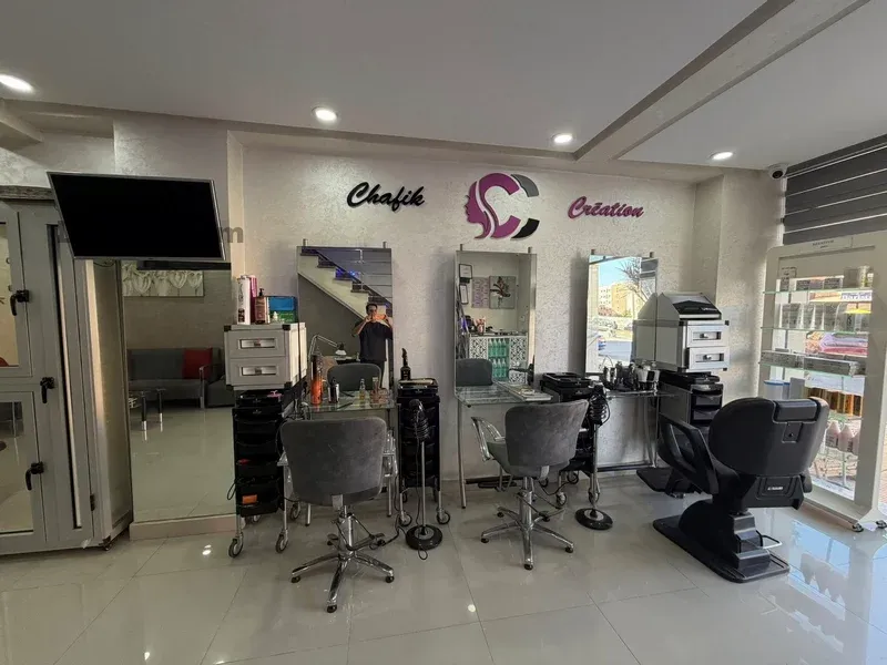 salon de coiffure bien équipé à vendre Mabrouka