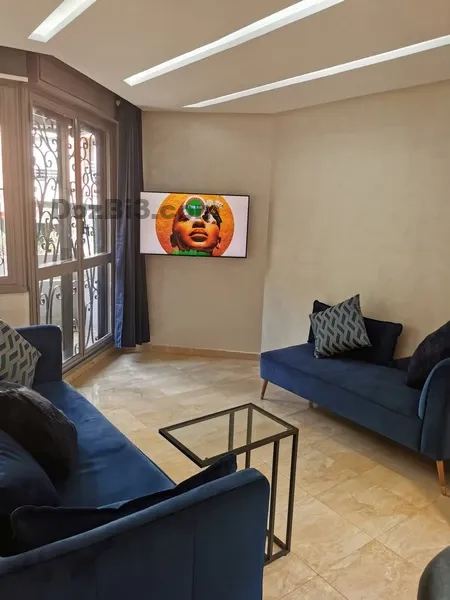Studio meublé à louer centre ville benjdia