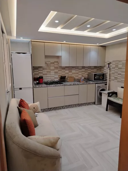 Studio meublé a louer longue durée quartier Tilila