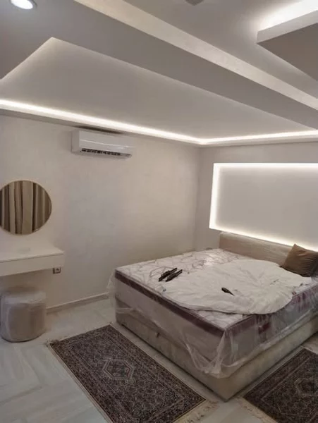 Studio meublé a louer longue durée quartier Tilila