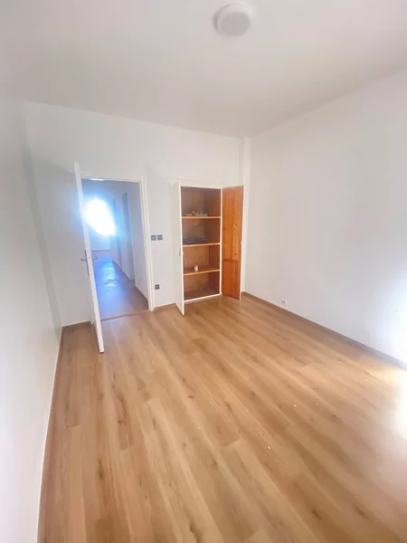 appartement à louer à côté place al joulane Hassan
