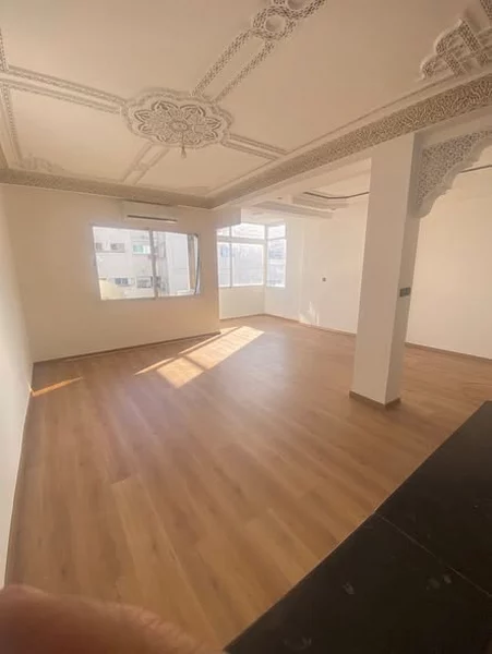 appartement à louer à côté place al joulane Hassan