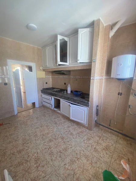 appartement à louer à côté place al joulane Hassan