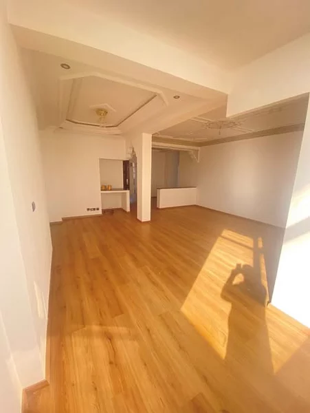 appartement à louer à côté place al joulane Hassan