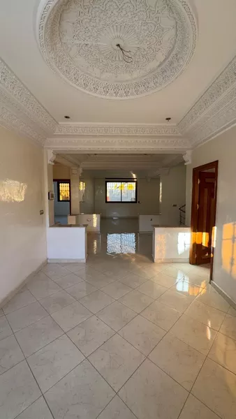 étage villa a louer Charf
